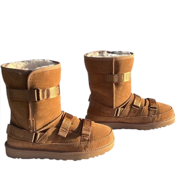 UGG Women's Classic Short Hybrid Boots - Picture 7 of 11